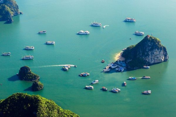 Day 04:  Hanoi - Ha Long Bay - Luon Cave - Titop Island