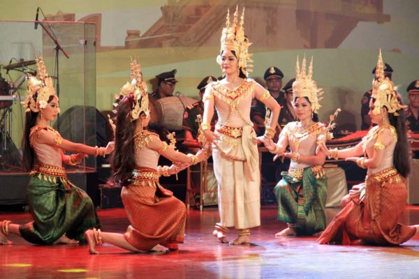 Day 03: Kbal Spean - Banteay Srei - Apsara dinner