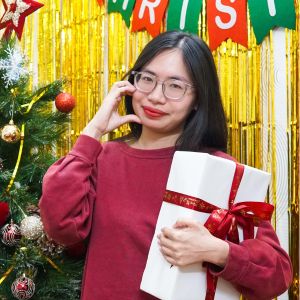 Ms Bui Hong Nhung
